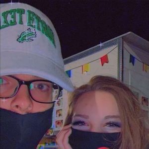 Meet your Posher, Rayce